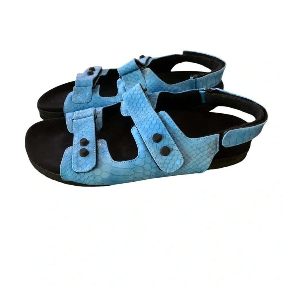 Roam Snake Embossed Touch Strap Sandals Blue Sz 10/40